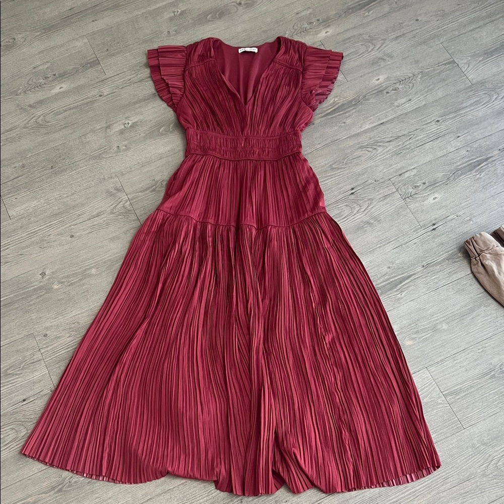 Elegant Burgundy Pleated Dress